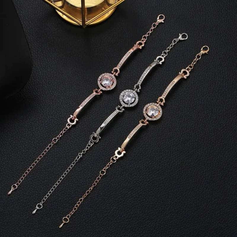 Elegant Sparkle Halo Charm Bracelet – Round Cut Crystal Solitaire Bangle for Women